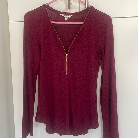 Ardene Blouse Tunic - Burgundy, Long Sleeve, V-Neck Zipper. - Picture 4 of 9